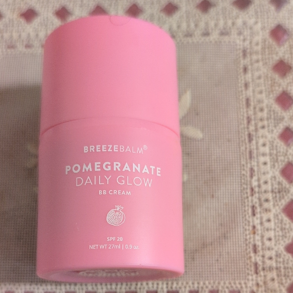 Breeze Balm Pomegranate Daily Glow BB Cream Vanilla